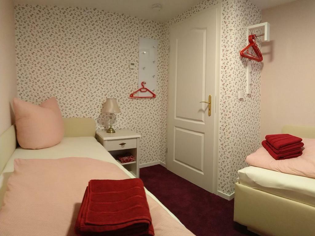 Ferienwohnung Baer Hoppegarten Bagian luar foto